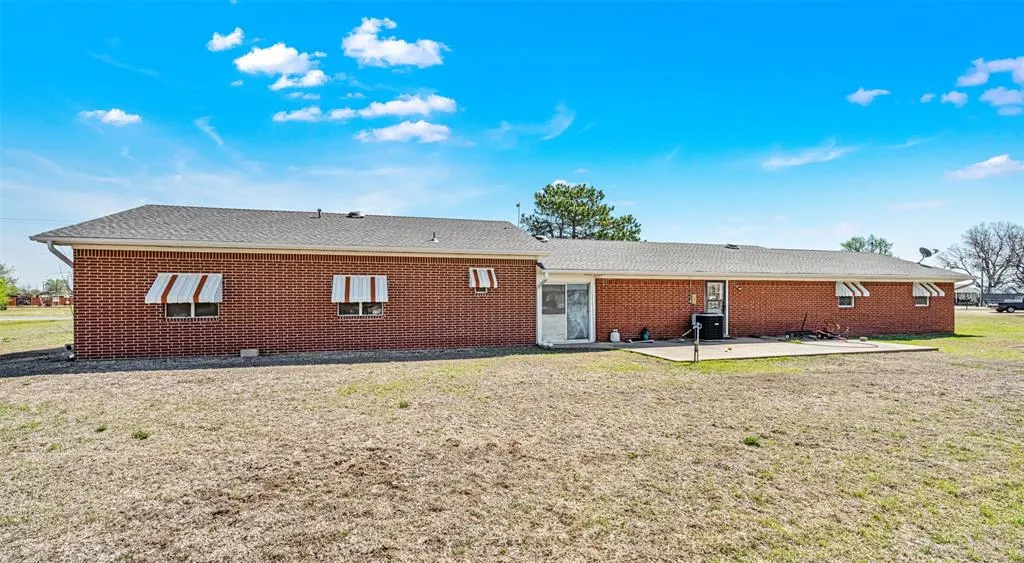Photo 6 — 210 Chickasha Avenue, Amber, OK 73004