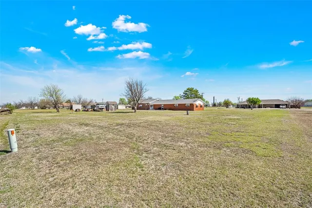 Photo 8 — 210 Chickasha Avenue, Amber, OK 73004