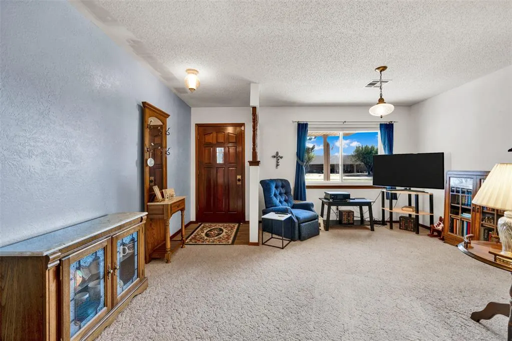 Photo 11 — 210 Chickasha Avenue, Amber, OK 73004