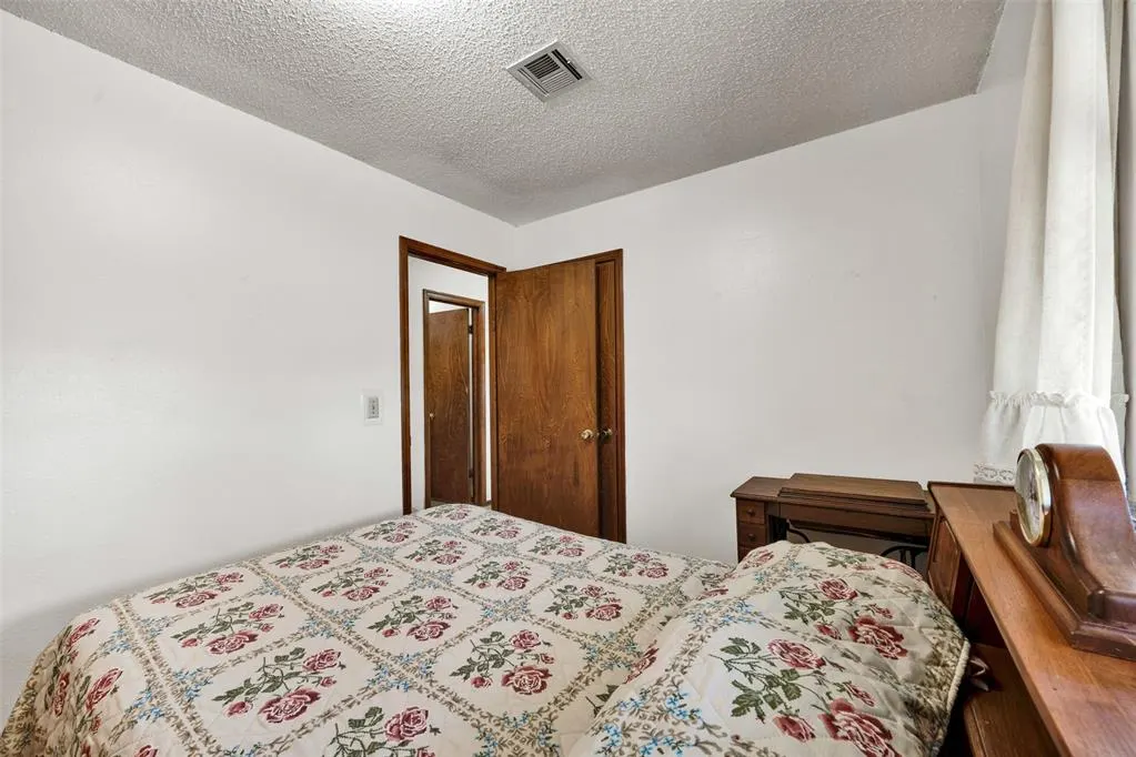 Photo 23 — 210 Chickasha Avenue, Amber, OK 73004