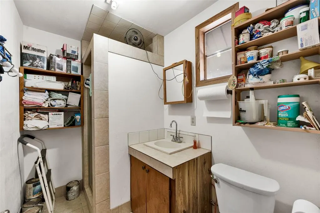 Photo 31 — 210 Chickasha Avenue, Amber, OK 73004