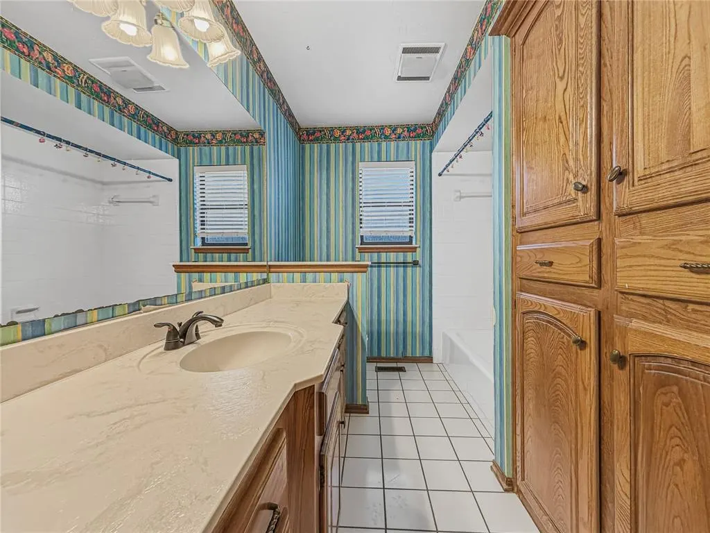 Photo 11 — 6816 N Waterwood Way, Warr Acres, OK 73132