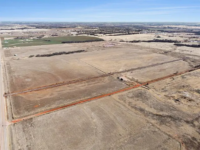 Photo 4 — 7869 Orchid Way, Cashion, OK 73016