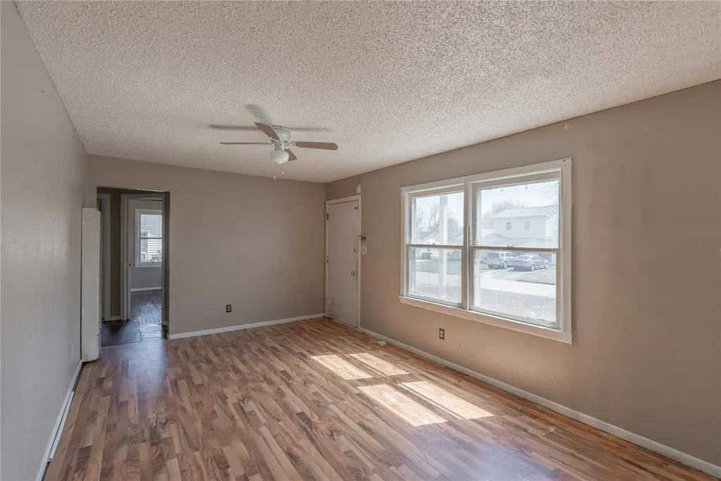 Photo 2 — 3305 SE 21st Street, Oklahoma City, OK 73115