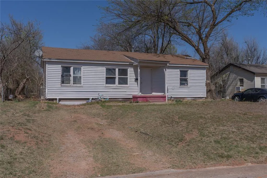 Photo 5 — 3305 SE 21st Street, Oklahoma City, OK 73115