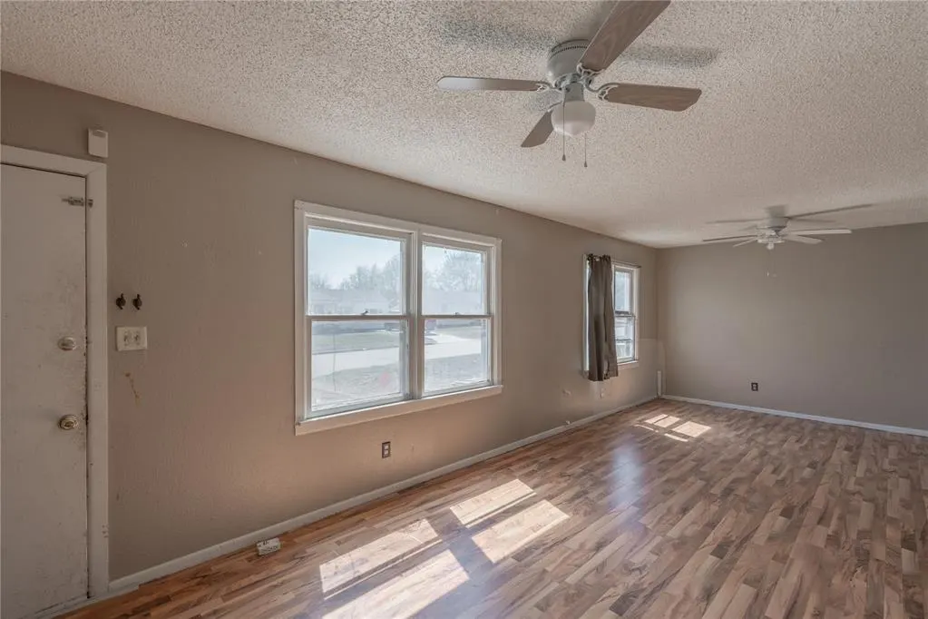Photo 7 — 3305 SE 21st Street, Oklahoma City, OK 73115