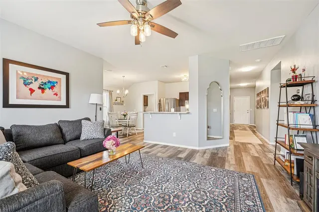 Photo 7 — 1905 Mason Lane, Oklahoma City, OK 73127