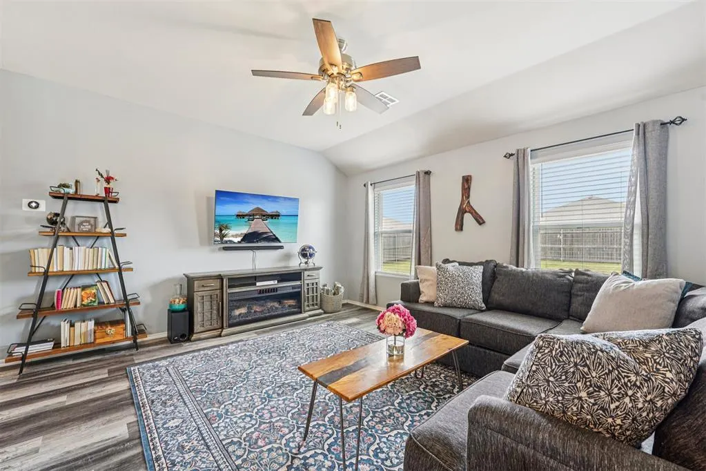 Photo 8 — 1905 Mason Lane, Oklahoma City, OK 73127