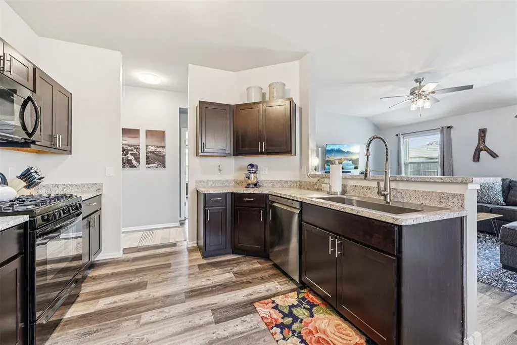Photo 11 — 1905 Mason Lane, Oklahoma City, OK 73127