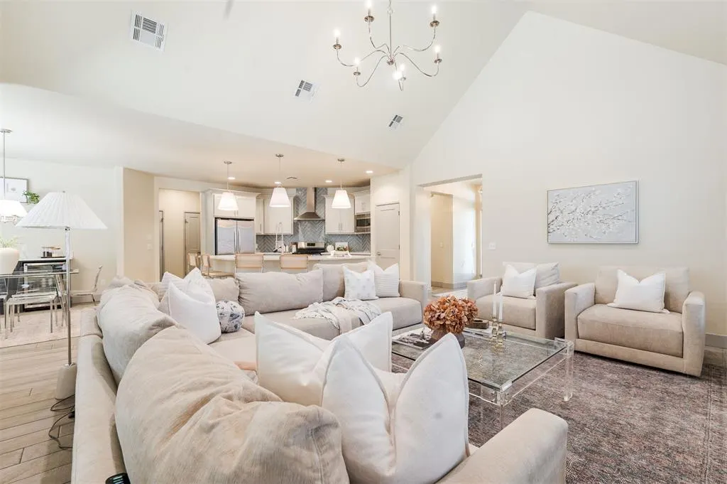 Photo 7 — 5521 N Miller Avenue, Oklahoma City, OK 73112