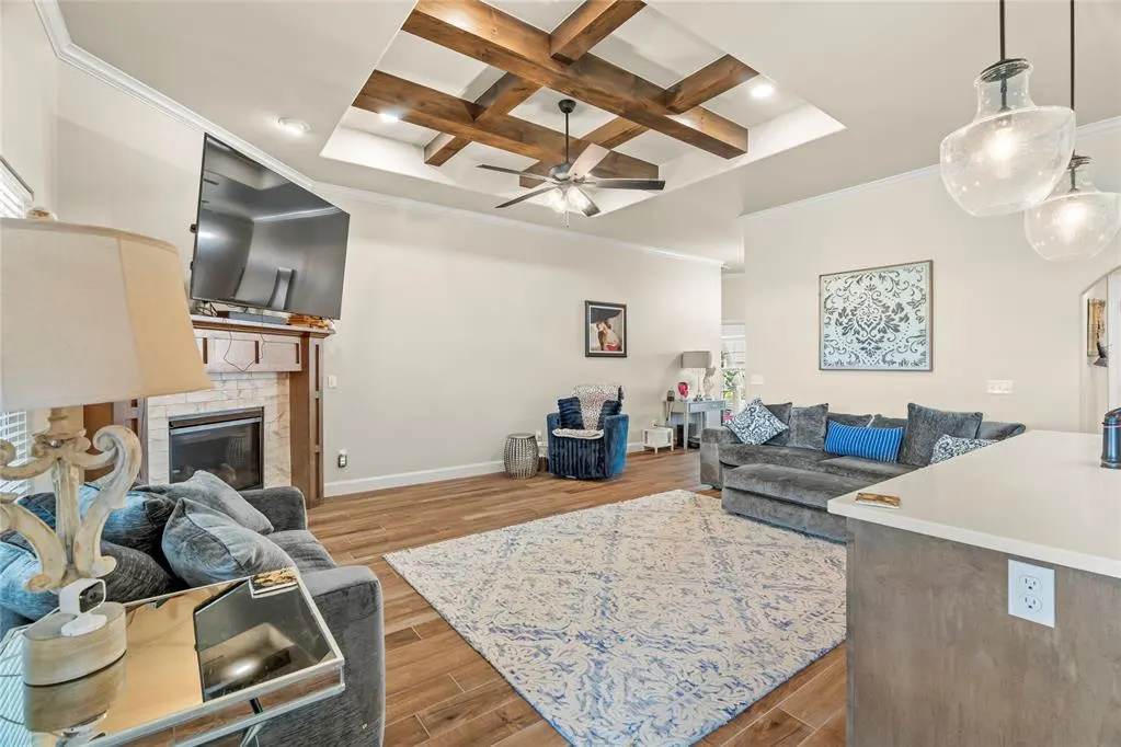 Photo 5 — 2253 N Payton Court, Mustang, OK 73064