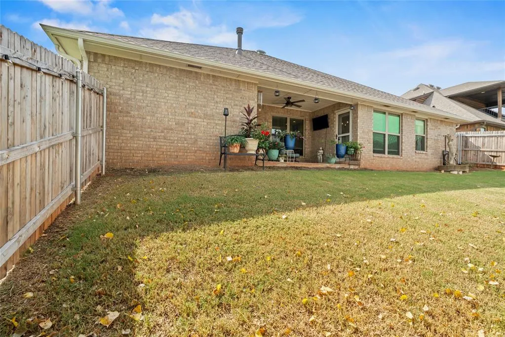 Photo 21 — 2253 N Payton Court, Mustang, OK 73064