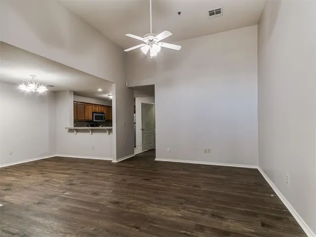 Photo 5 — 2634 Featherstone Road B, Oklahoma City, OK 73120