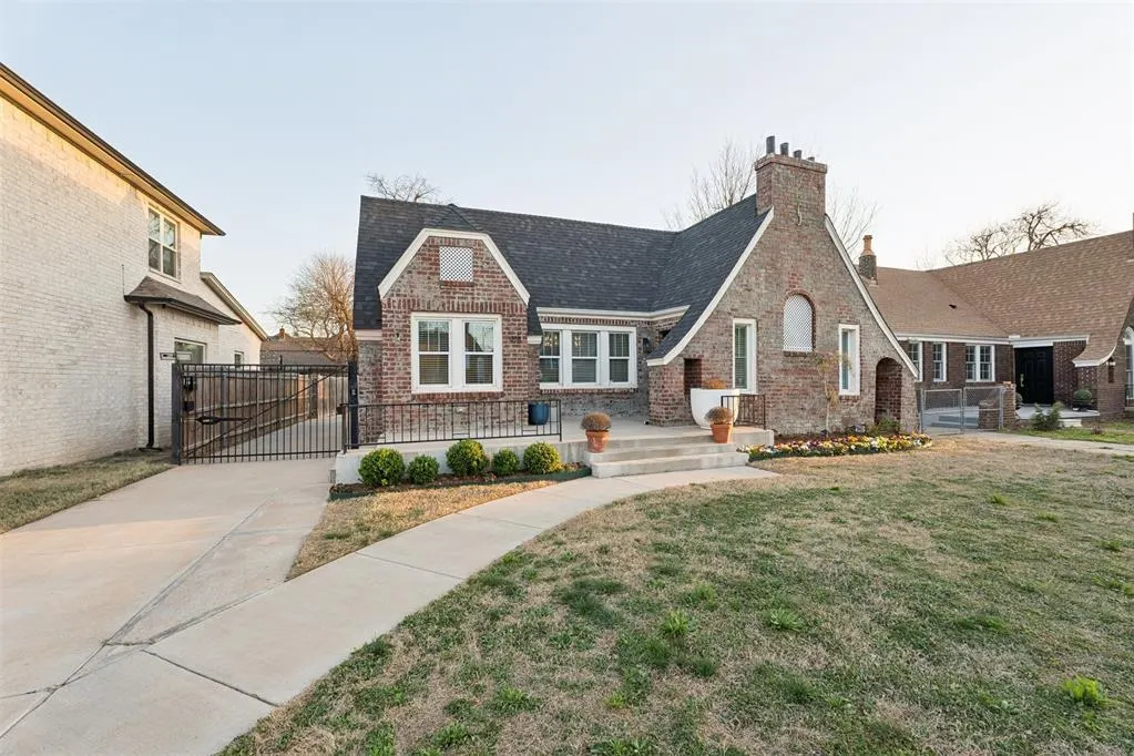 Photo 4 — 918 NE 17th Street, Oklahoma City, OK 73105