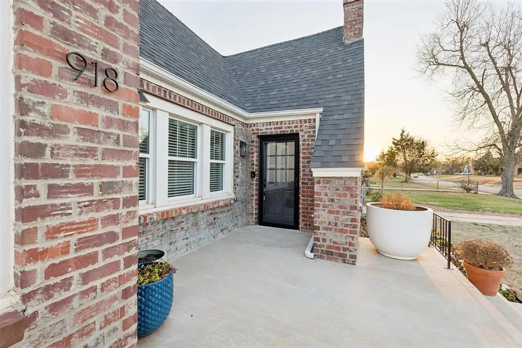 Photo 6 — 918 NE 17th Street, Oklahoma City, OK 73105