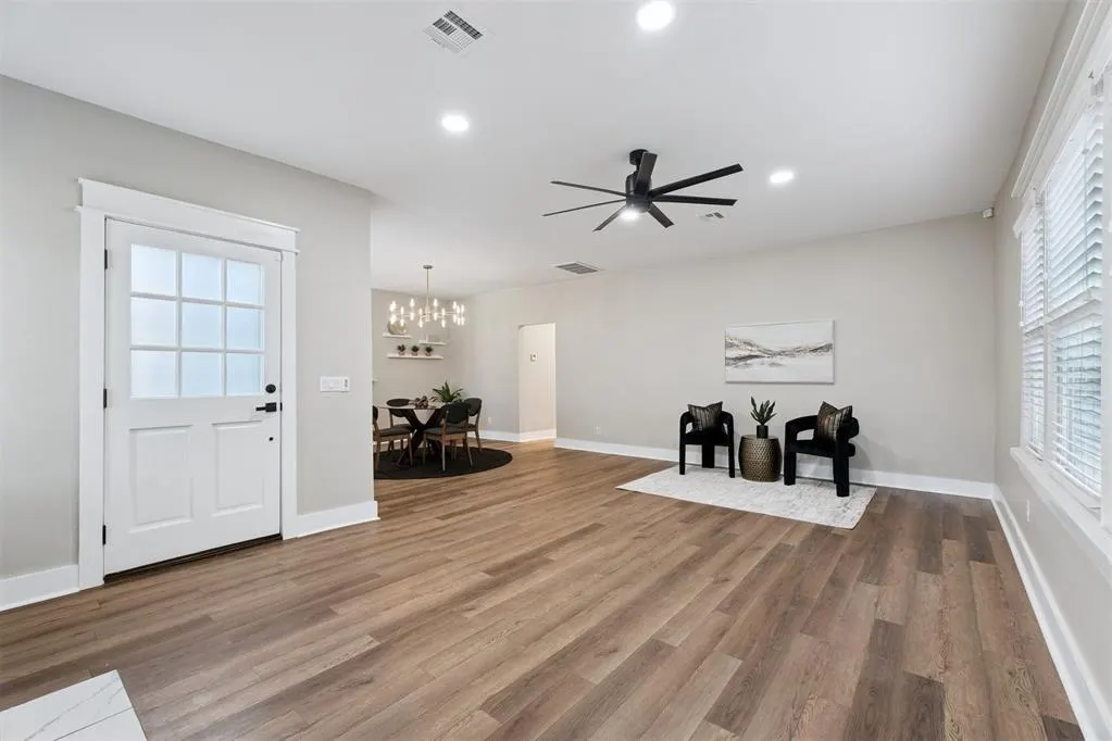 Photo 9 — 918 NE 17th Street, Oklahoma City, OK 73105