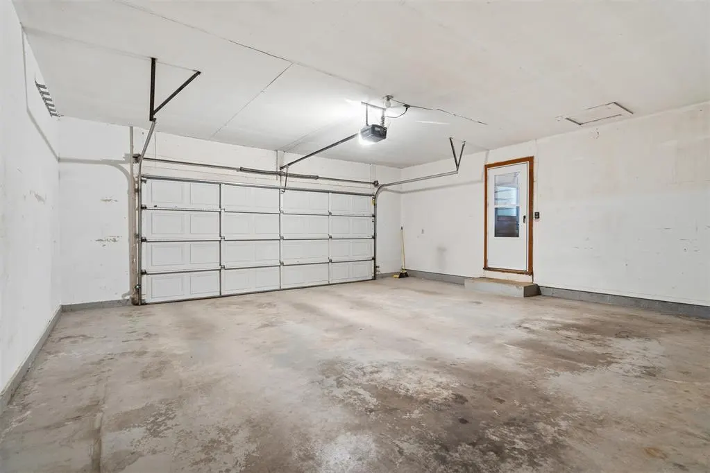 Photo 23 — 604 N Main Street, Elmore City, OK 73433