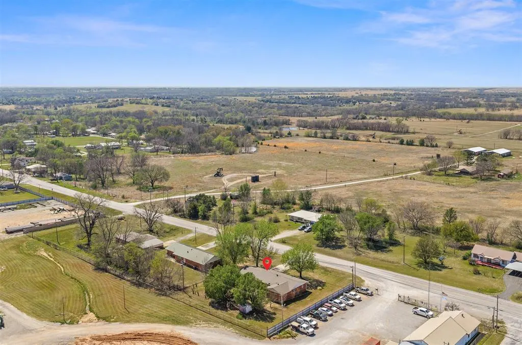 Photo 35 — 604 N Main Street, Elmore City, OK 73433