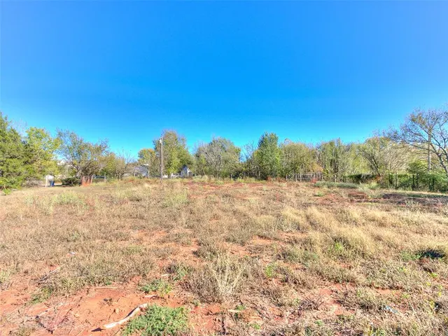 Photo 7 — 531 S Monocoupe Lane, Mustang, OK 73064