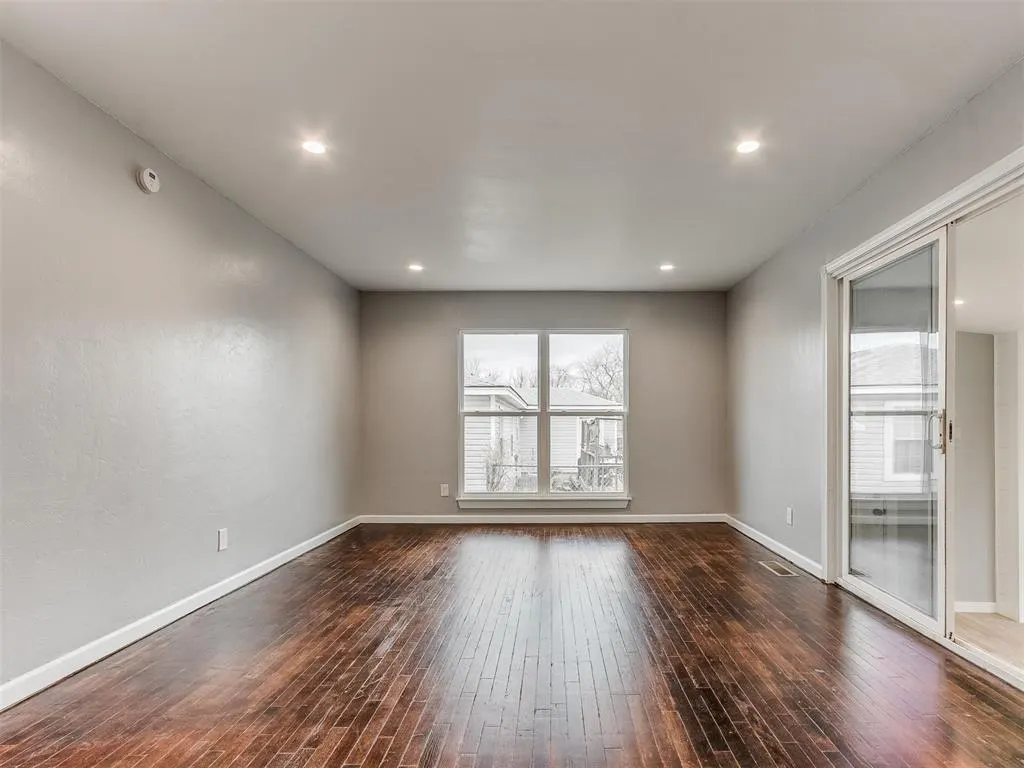 Photo 9 — 417 E Beech Street, Tecumseh, OK 74873