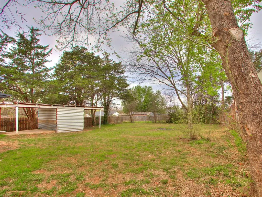 Photo 33 — 417 E Beech Street, Tecumseh, OK 74873