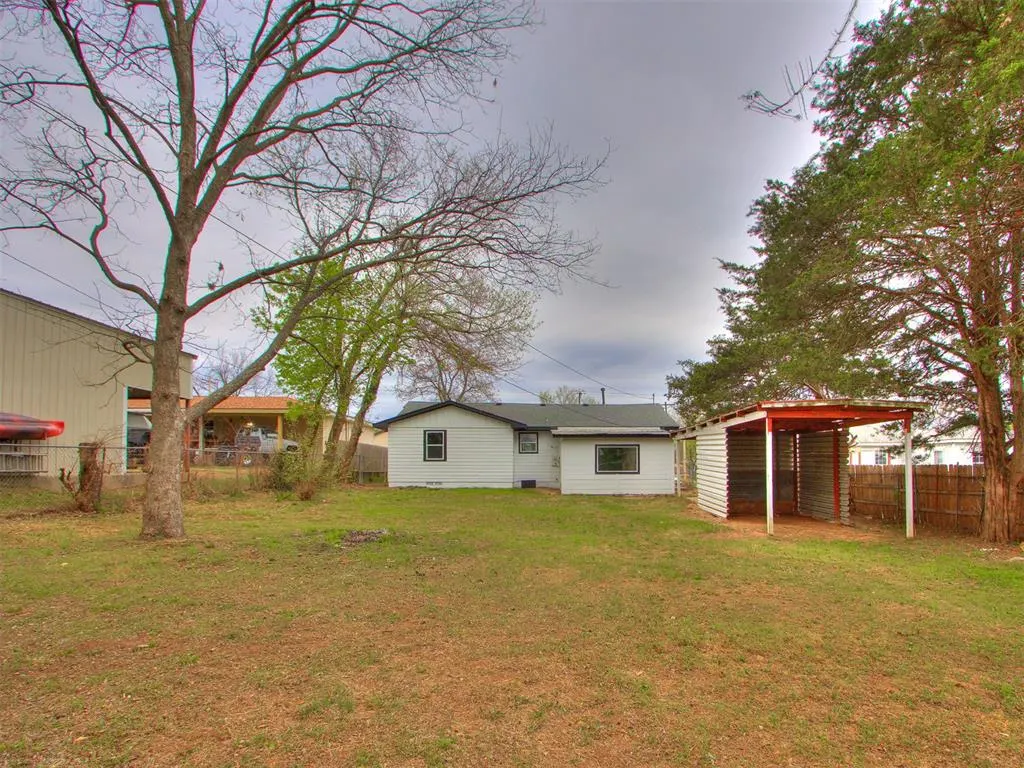 Photo 35 — 417 E Beech Street, Tecumseh, OK 74873