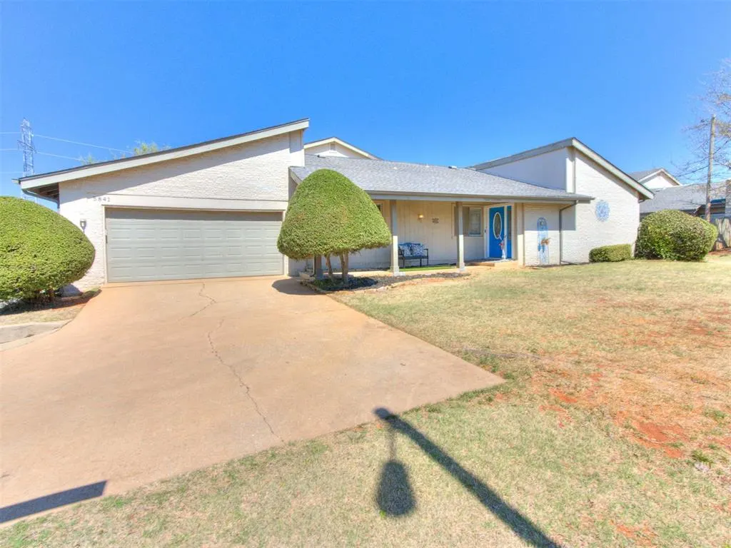Front exterior — 5841 Hefner Village Court, Oklahoma City, OK 73162