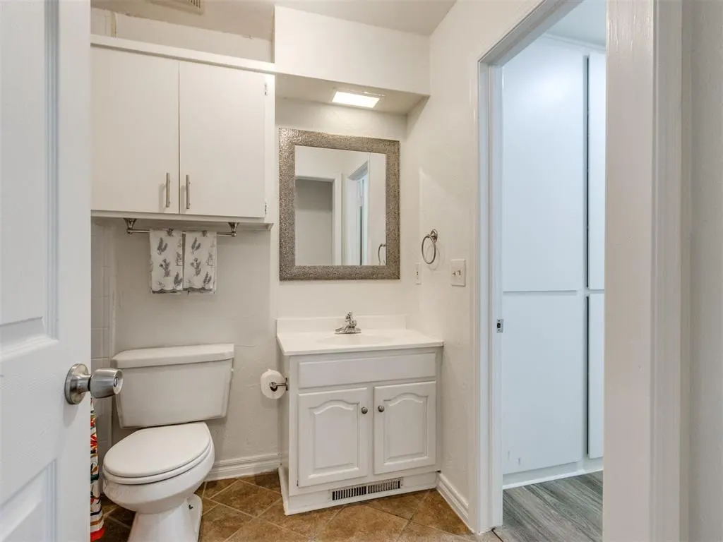 Photo 19 — 5841 Hefner Village Court, Oklahoma City, OK 73162