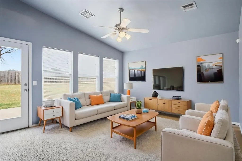 Photo 2 — 9104 Snowberry Drive, Oklahoma City, OK 73165