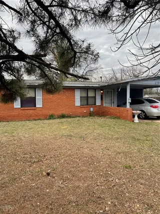 Sold home at 1705 Elm Drive