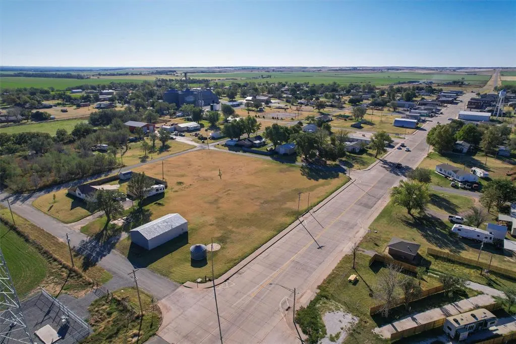 Photo 4 — N Broadway Street, Taloga, OK 73667