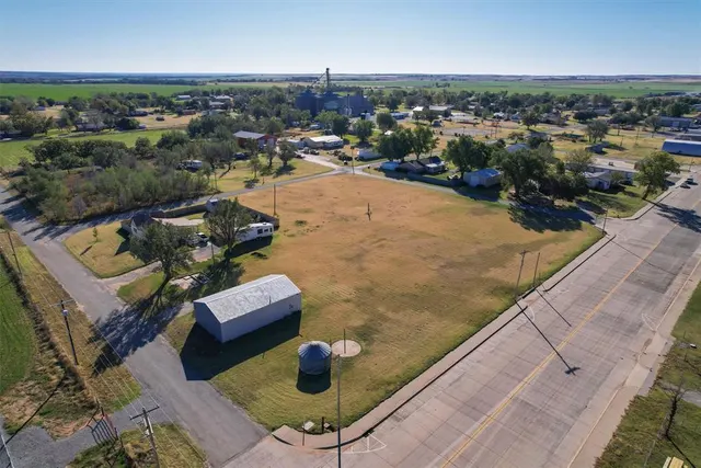 Photo 5 — N Broadway Street, Taloga, OK 73667