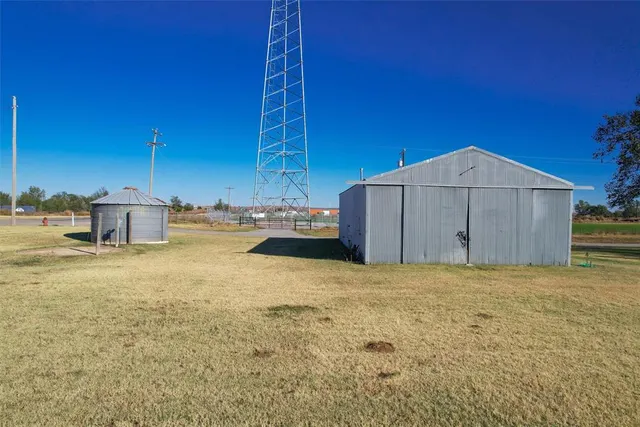 Photo 8 — N Broadway Street, Taloga, OK 73667