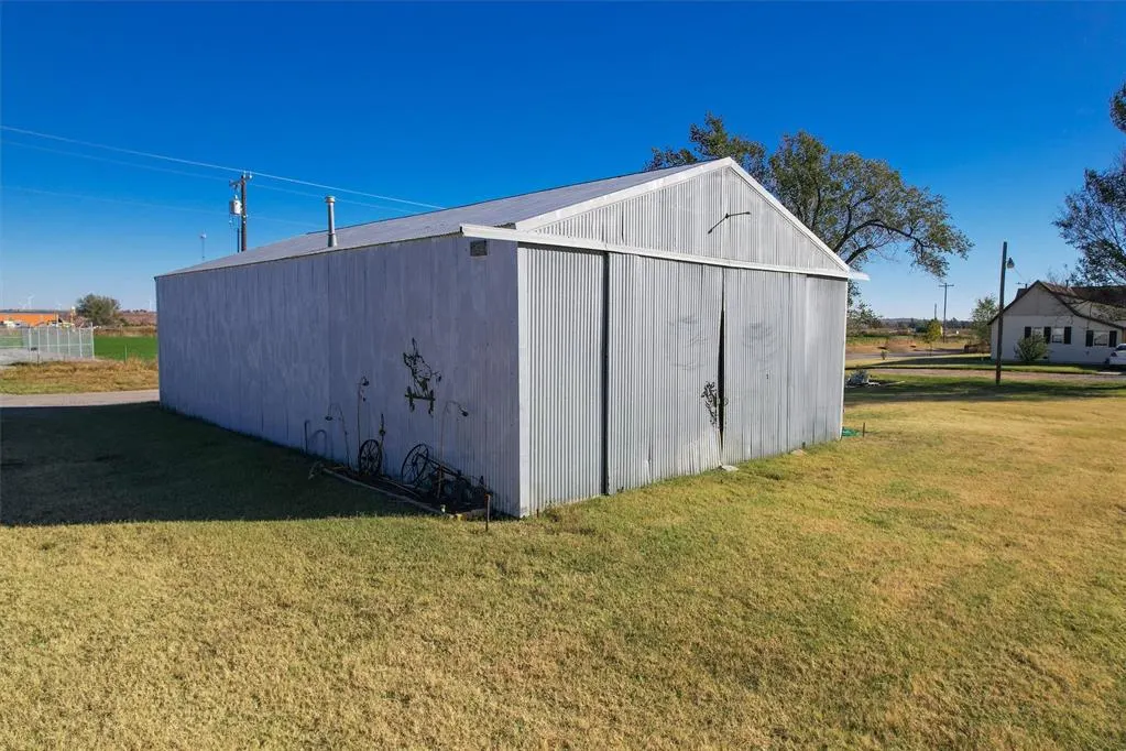 Photo 9 — N Broadway Street, Taloga, OK 73667
