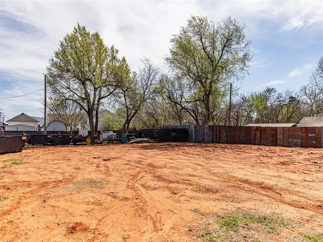 Photo 5 — 3924 N Youngs Boulevard, Oklahoma City, OK 73112