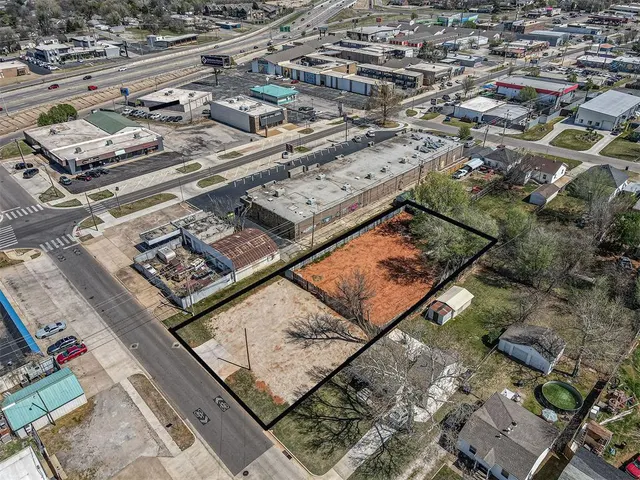 Photo 8 — 3924 N Youngs Boulevard, Oklahoma City, OK 73112