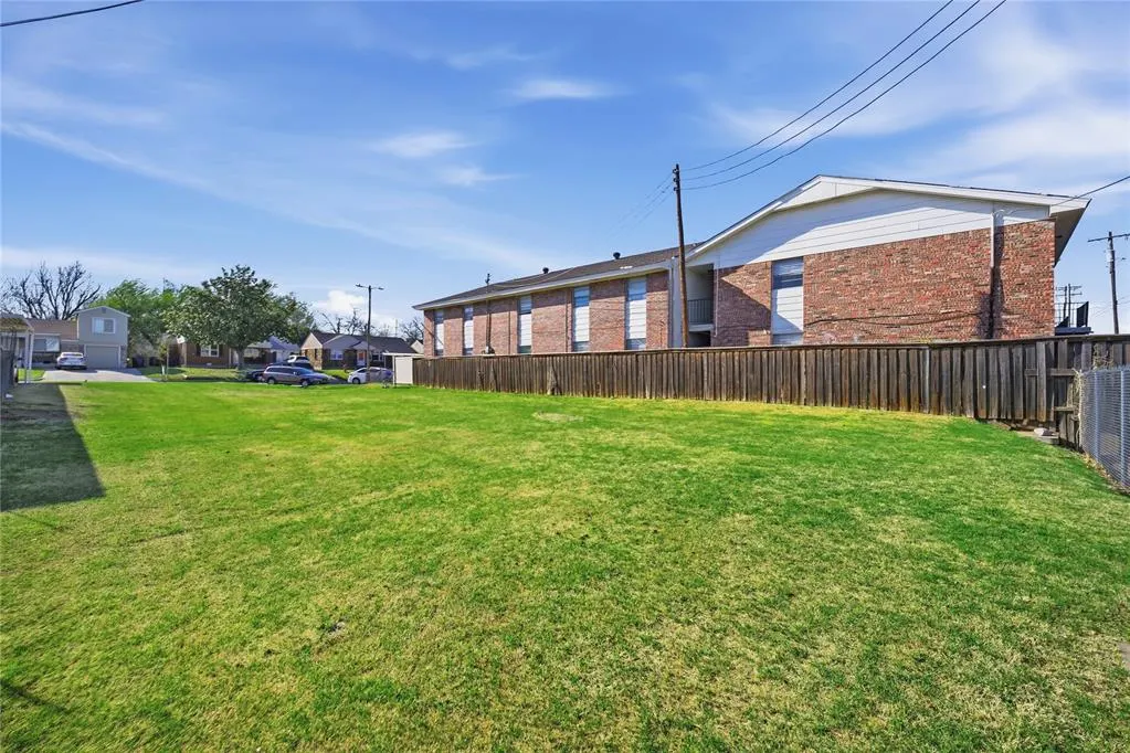 Photo 8 — 3732 N Hartford Street Street, Oklahoma City, OK 73112