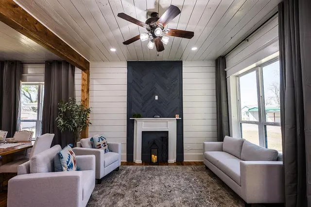 Photo 2 — 209 Chestnut Street, Pauls Valley, OK 73075