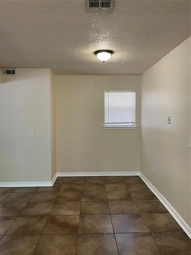 Photo 5 — 1004 Hampton Drive, Del City, OK 73115