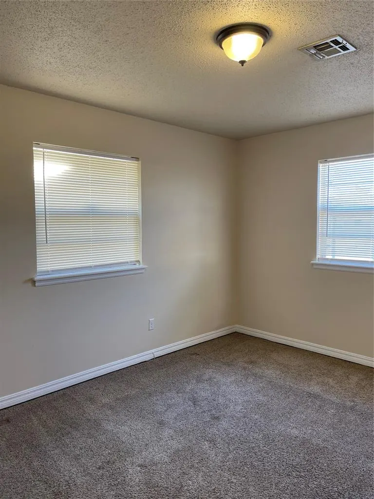 Photo 9 — 1004 Hampton Drive, Del City, OK 73115