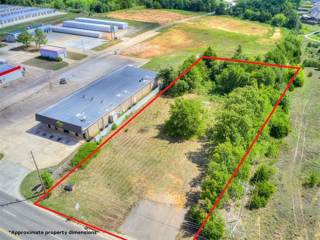 Front exterior — 3600 S Harrah Road, Harrah, OK 73045