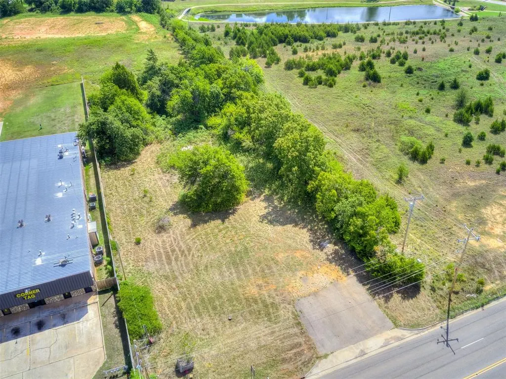 Photo 3 — 3600 S Harrah Road, Harrah, OK 73045