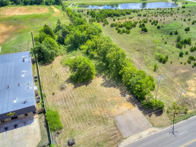 Photo 3 — 3600 S Harrah Road, Harrah, OK 73045