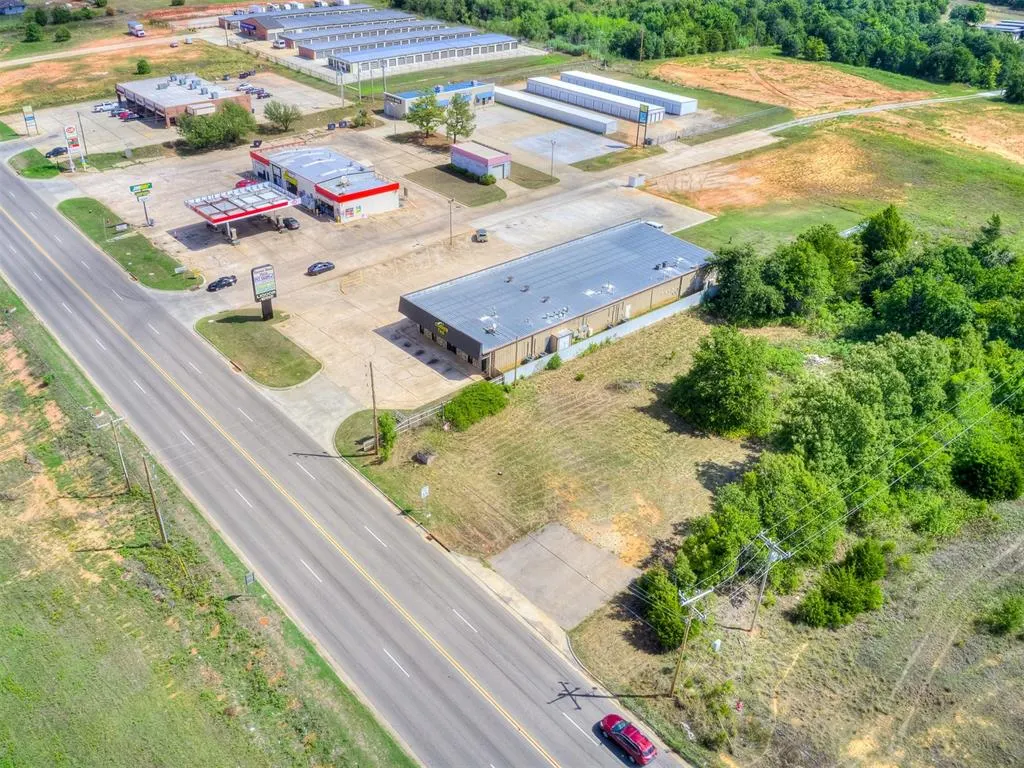 Photo 4 — 3600 S Harrah Road, Harrah, OK 73045