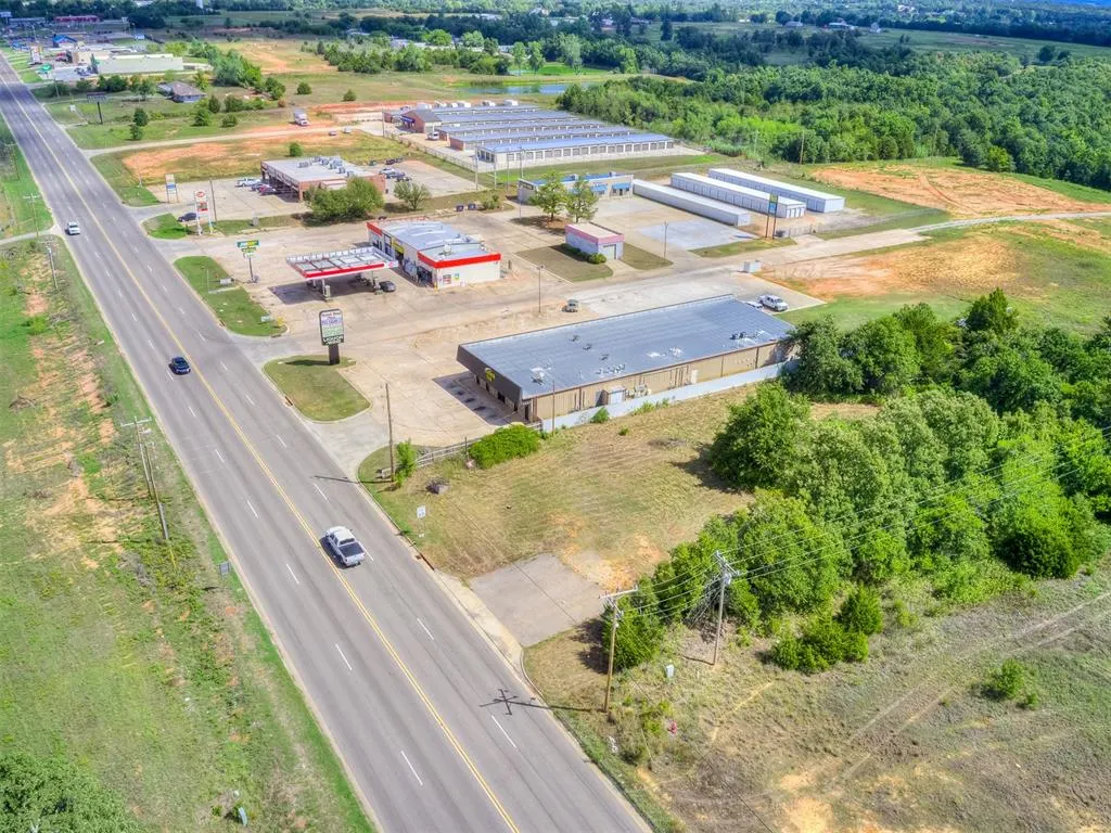 Photo 5 — 3600 S Harrah Road, Harrah, OK 73045