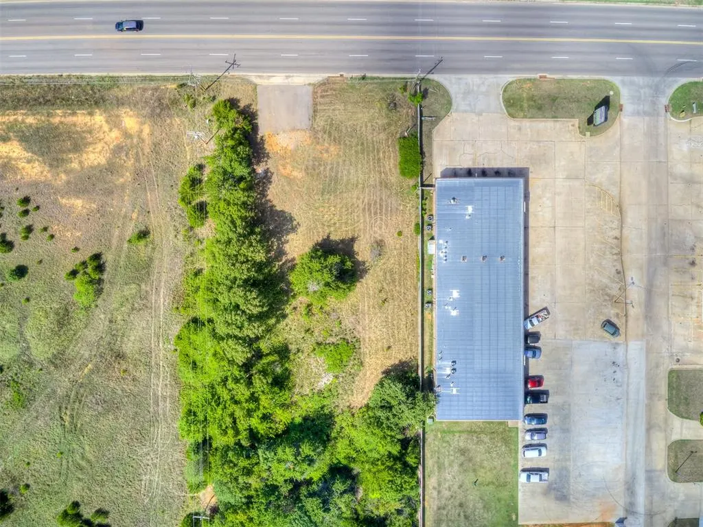 Photo 9 — 3600 S Harrah Road, Harrah, OK 73045