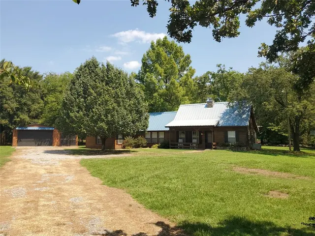Front exterior — 401 Willow Springs Road, Mead, OK 73449