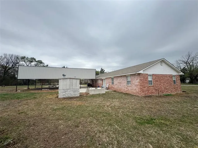 Photo 4 — 280 S 2nd Street, Byars, OK 74831