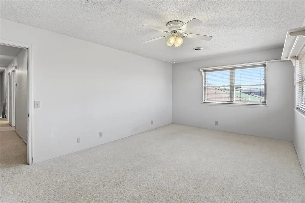 Photo 39 — 819 N Broadway Avenue, Hobart, OK 73651