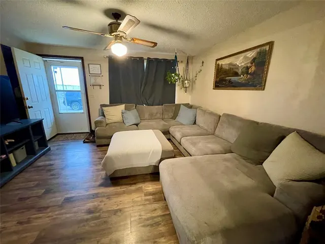 Photo 2 — 111 Sterling Drive, Chickasha, OK 73018